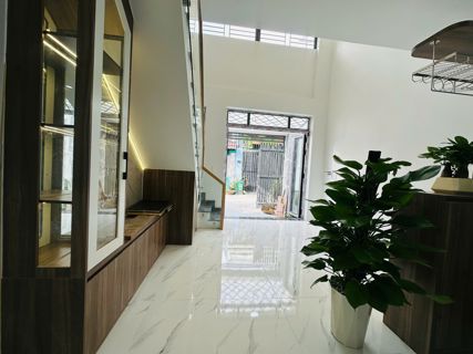 Bán nhà HXH Đường 160 Tăng Nhơn Phú A, 2 tầng 3PN, nhà đẹp ở ngay, tiện ích đầy đủ